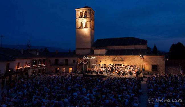 Kaarslicht concerten in de Middeleeuwse plaats Pedraza (provincie Segovia; foto: Chema Lara)