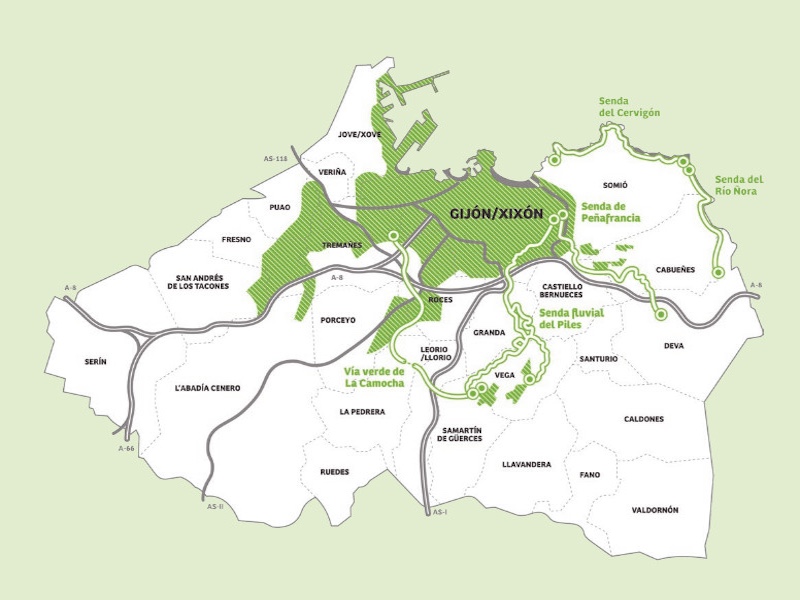 Kaart met groene paden rond Gijón