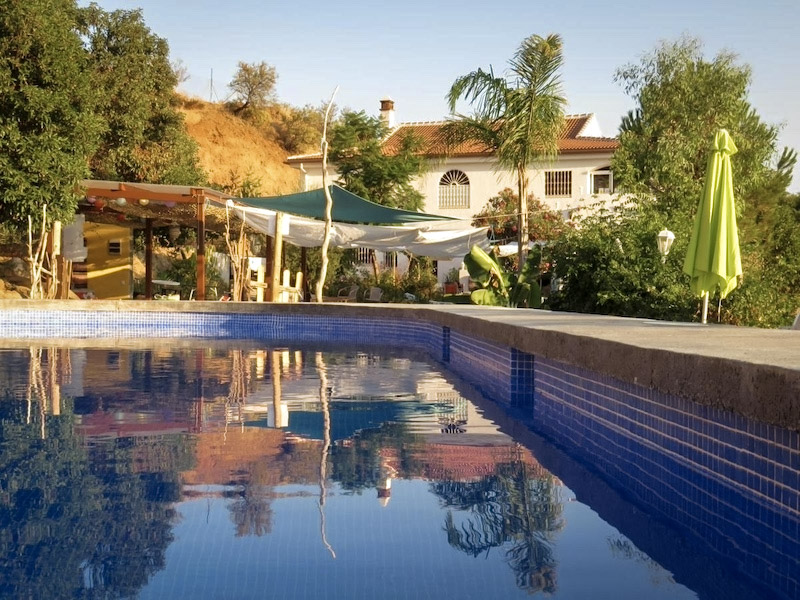 Nido Aguila Blanca aan de voet van de Sierra de las Nieves in Zuid-Spanje
