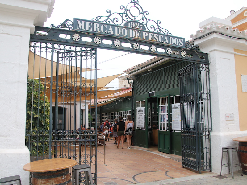 Vismarkt in Maò (Mahón) op Menorca - Foto: VakantieMetKinderen