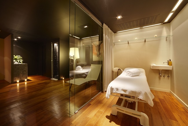 Prachtig verzorgde massageruimte in design hotel Hotel Miró in Bilbao
