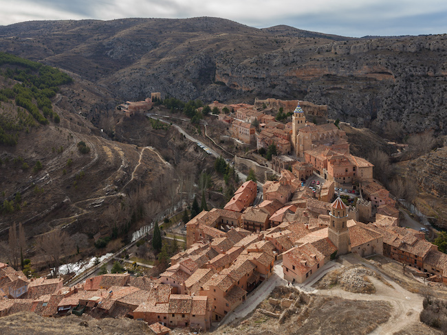 De Middeleeuwse plaats Albarracín in de provincie Teruel in Aragon