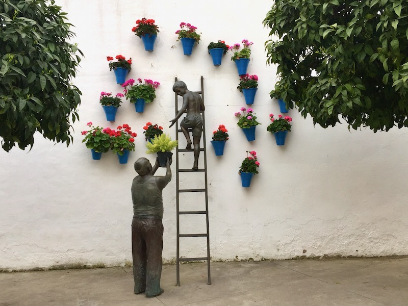 Monumenten dat geplaatst is toen het Patio feest van Córdoba op UNESCO's werelderfgoedlijst kwam te staan