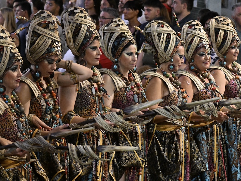 Moros y Cristianos feesten in Elche (Spanje)