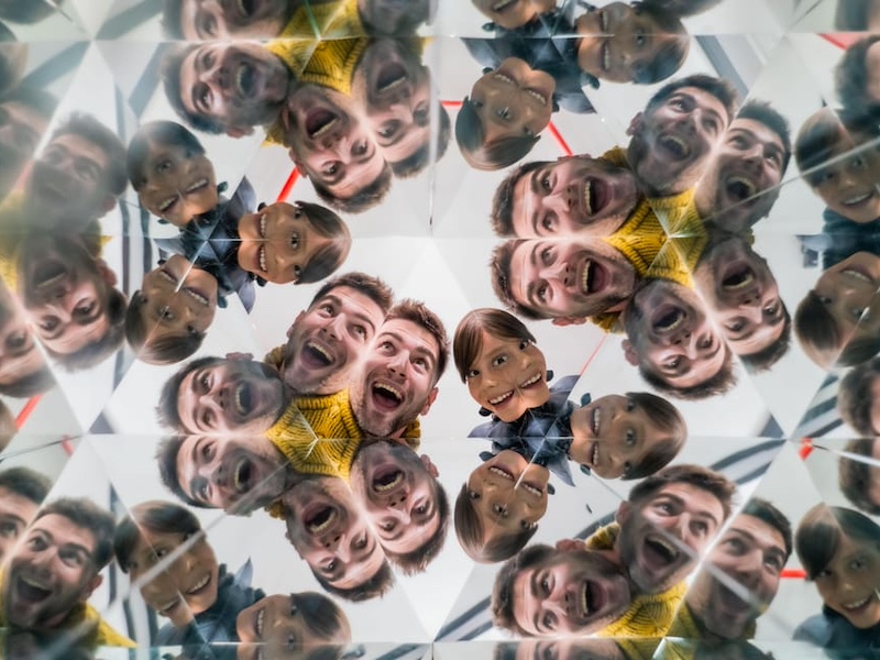 Alles is een illusie in het museum van Illusies in Madrid