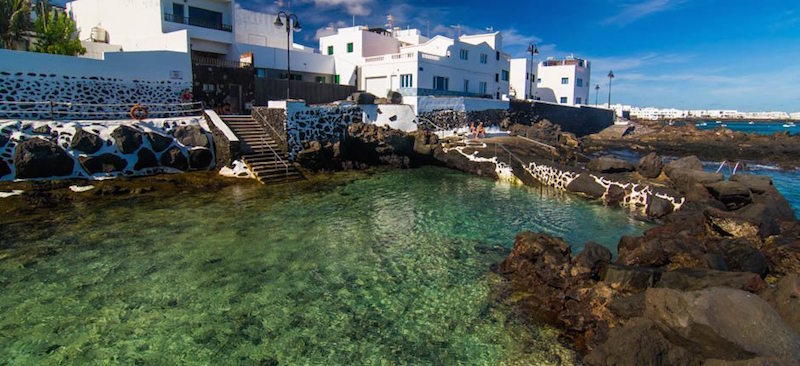 De natuurzwembaden bij Punta Mujeres op Lanzarote