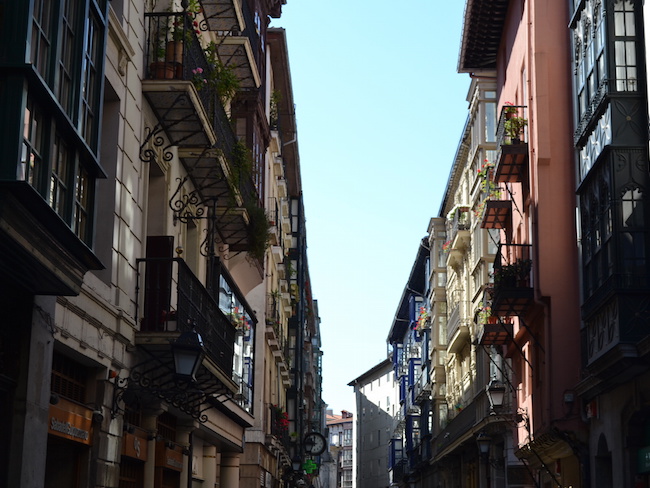 Bezoek tijdens je vakantie Bilbao ook de oude binnenstad van Bilbao (Baskenland)