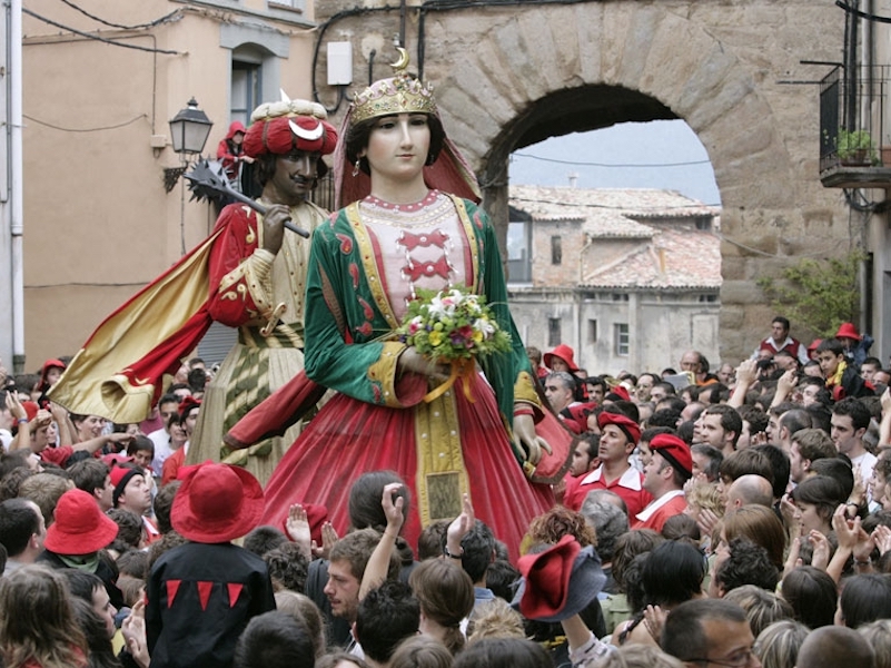 Reuzen tijdens de Patum feesten van Berga (Catalonië, Oost-Spanje)