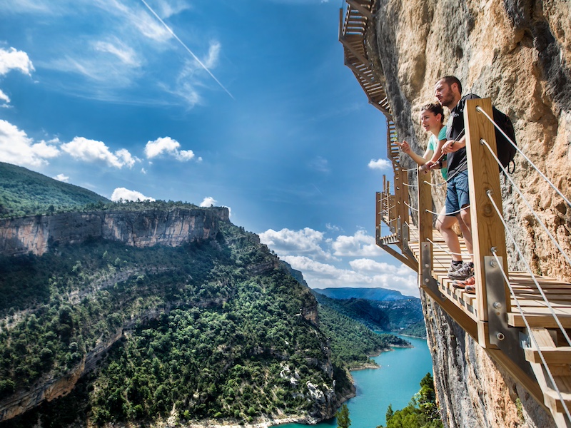 Loopbrug in kloof bij Alquezar - Foto: YourtourtoSpain