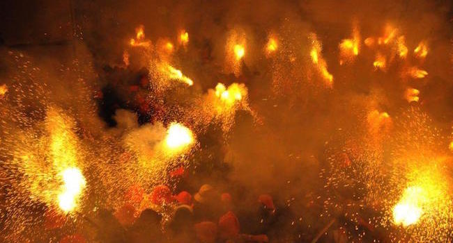 Els Plens tijdens de Patum van Berga: vuur en lawaai van de hel