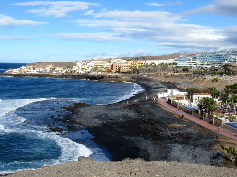 Playa del Veril met zwart zand in Costa Adeje