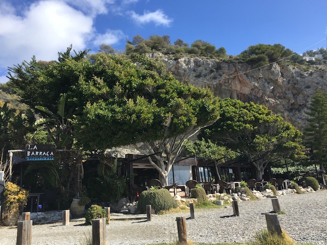 Restaurant La Barraca op Playa Cantarriján aan de Costa Tropical in Andalusië