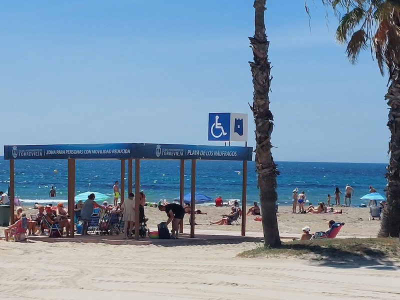 Rolstoelvriendelijke stranden in Torrevieja en omgeving (Costa Blanca)