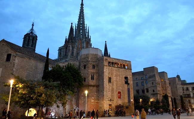 Deel van de Romeinse stadsomwalling bij de Placa Nova in Barcelona