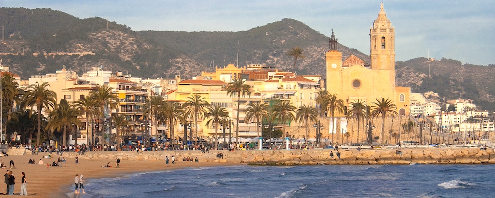 Het charmante vissersdorpje Sitges is een gezellige badplaats bij Barcelona