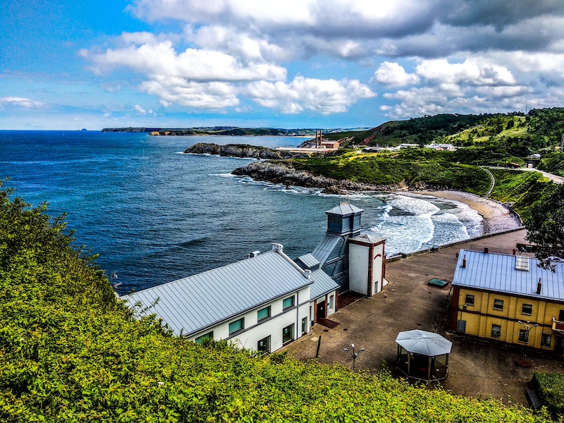 Onderwater steenkolenmijn Arnao in Asturië (Noord-Spanje)