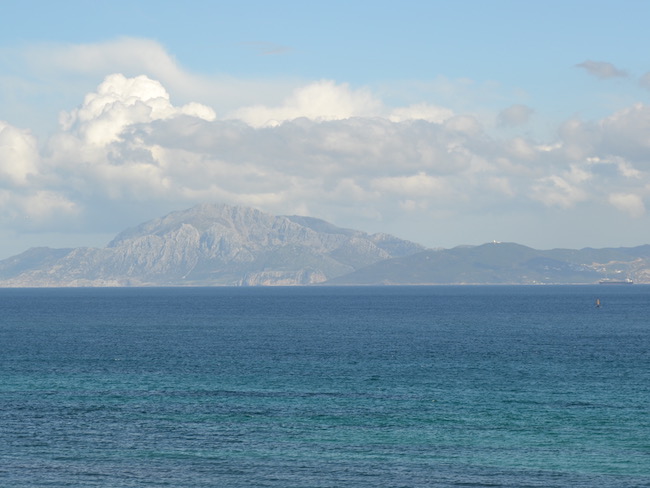 Uitzicht vanuit Tarifa (Zuid Spanje) op Tanger (Marokko)