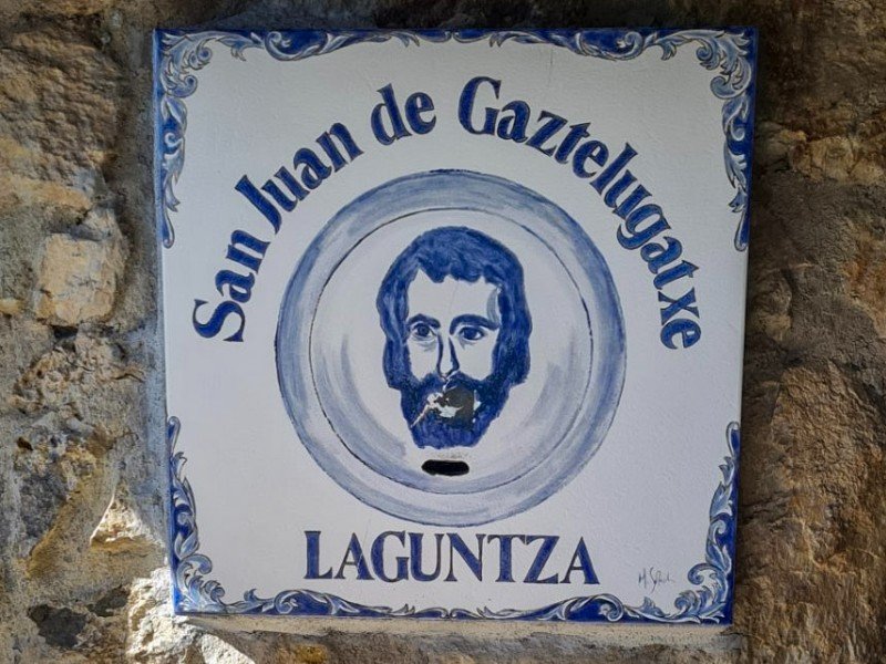 Tegeltje bij San Juan de Gaztelugatxe