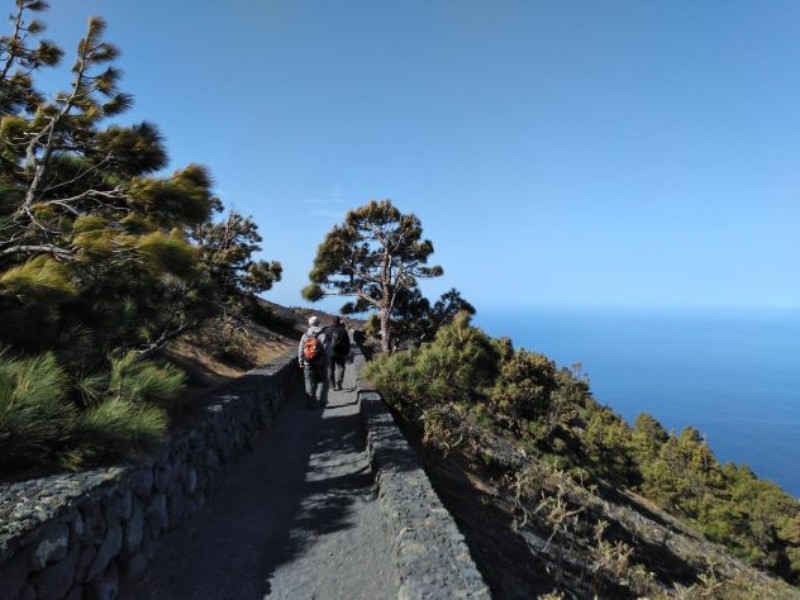 Mooi wandelpad langs zee op La Palma