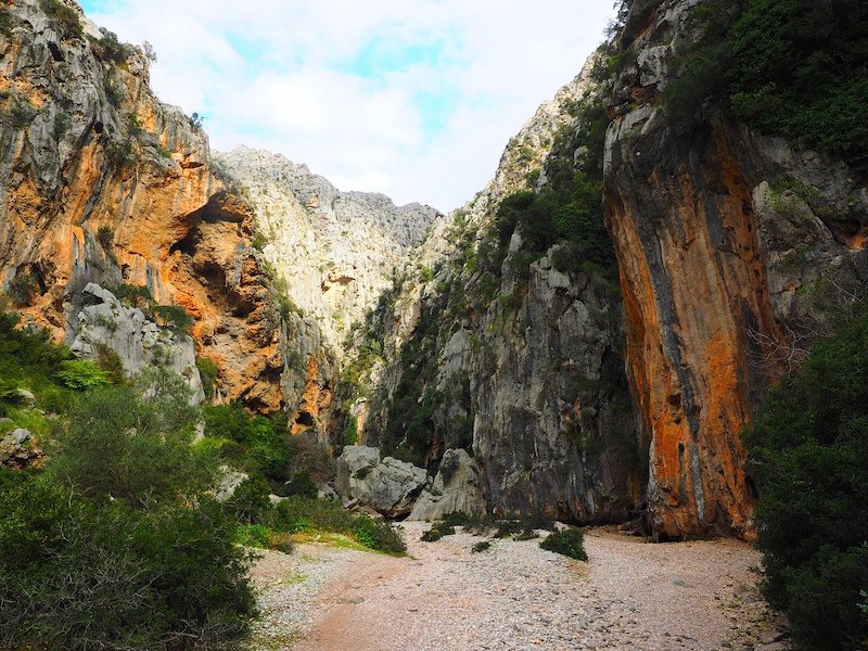 Wandelen door de Torrent Pareis kloof in de Sierra de Tramuntana