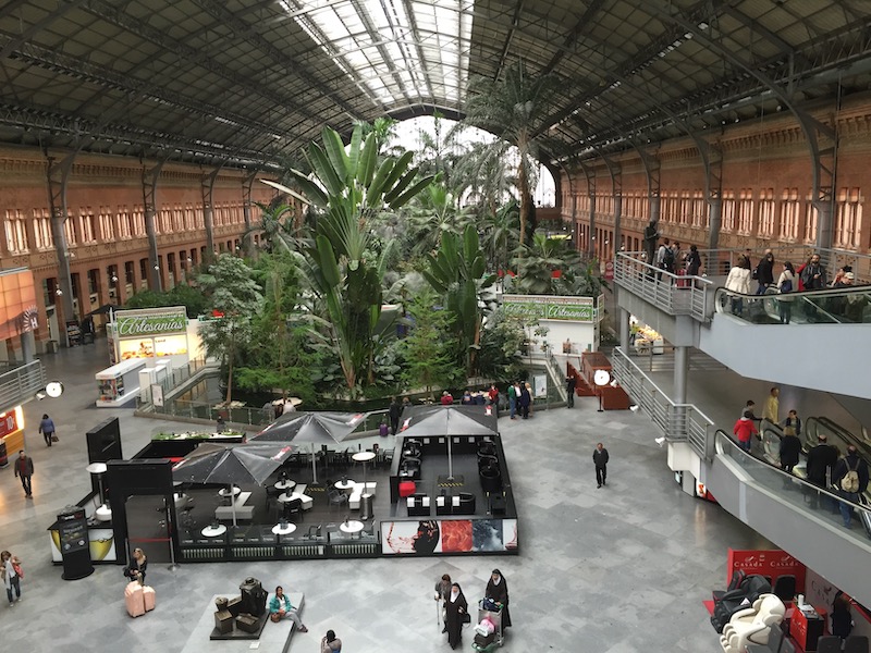 Tropentuin in het oude treinstation van Atocha in Madrid