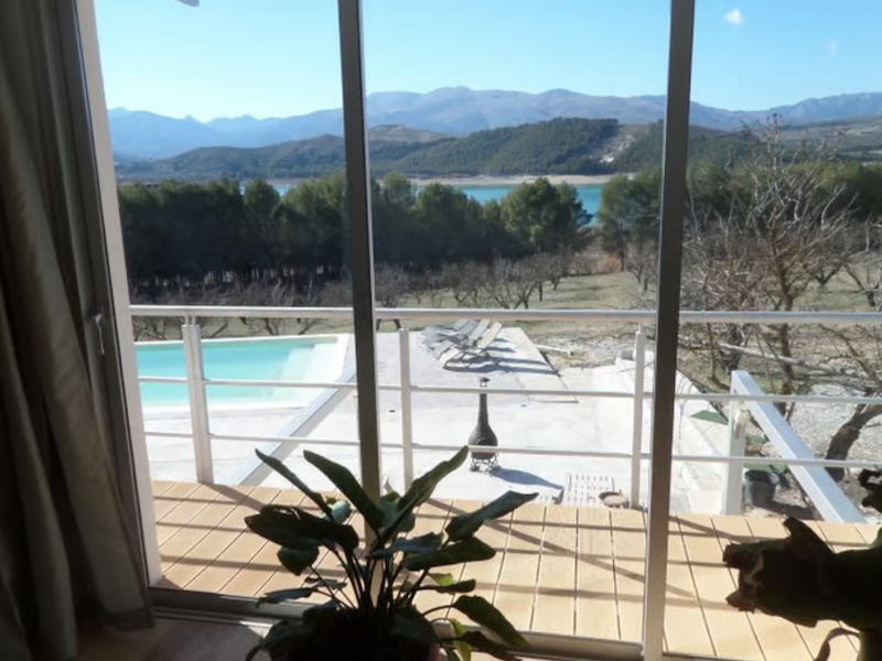 Rustig gelegen vakantiehuis aan het Stuwmeer van Bermejas in Andalusië (Zuid-Spanje) Rustig gelegen vakantiehuis aan het Stuwmeer van Bermejas in Andalusië (Zuid-Spanje)