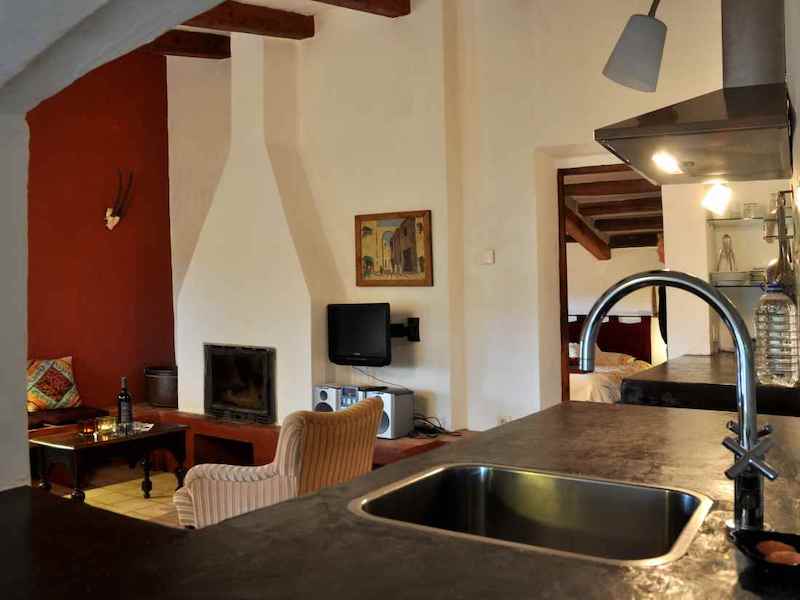 Interieur vakantiehuis La Cistella bij Can Lluis