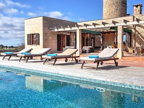 Luxe vakantiehuis met zwembad in oude molen op Mallorca