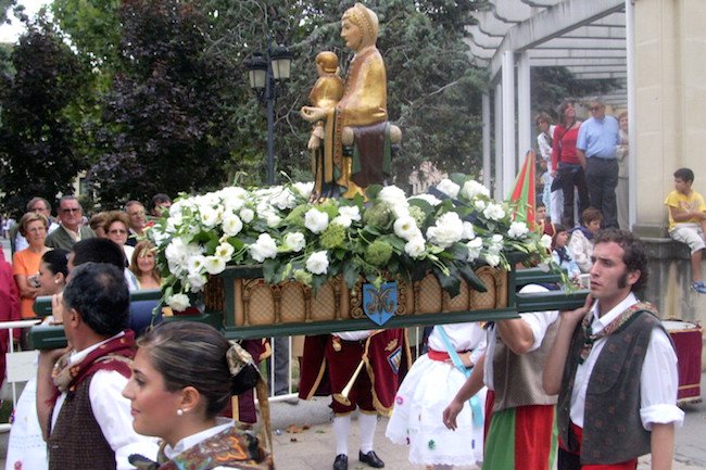De Maagd van Valvanera (beschermheilige van La Rioja) tijdens de Feesten van San Mateo