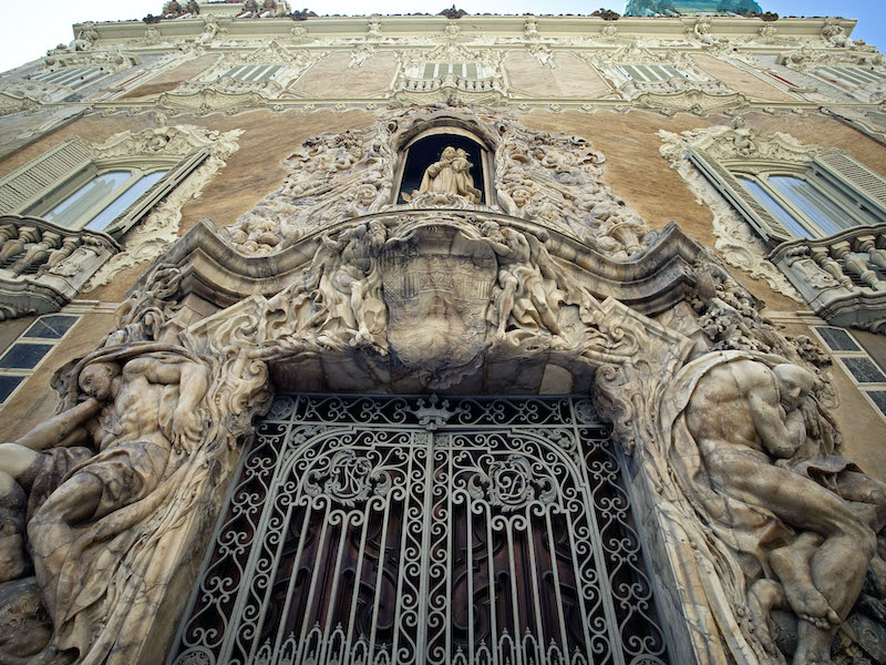 Voorgevel van het Markies van Dosaguas paleis in Valencia