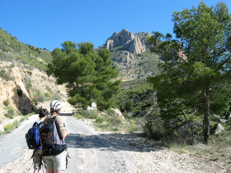 Wandelen met Nederlandstalige routebeschrijving door het achterland van de Costa Blanca