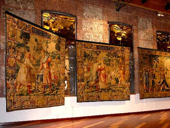 Handgewoven wandkleden in de Koninklijke Tapijtfabriek van Madrid