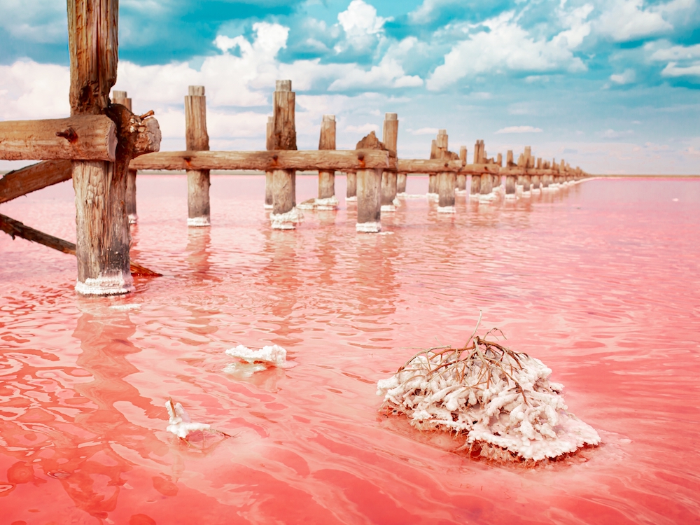 Rode kleur van zoutmeer van Torrevieja