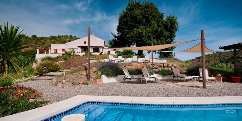 Finca las Nuevas - landelijke vakantiehuizen met gedeeld zwembad in binnenland Andalusië